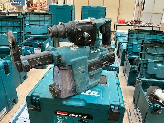 2023 makita dhr242 combihamer met stofafzuiging - afbeelding 2 van  3