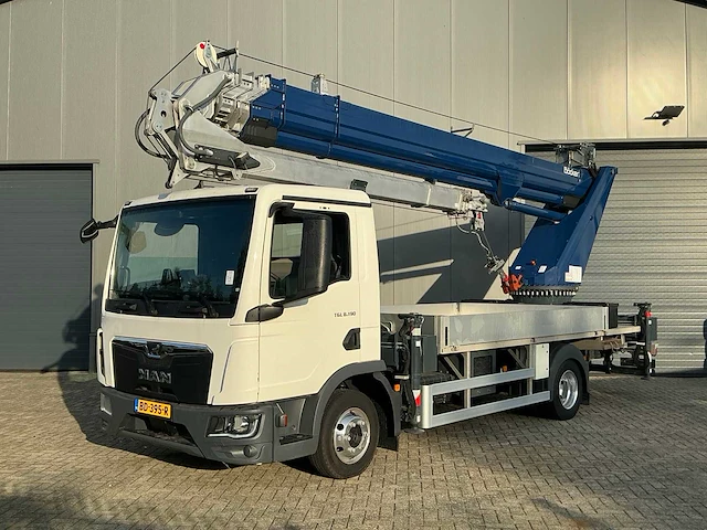 2023 man tgl 8.190 hoogwerker - afbeelding 1 van  19