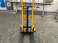 2023 manutan a170141 handstacker - afbeelding 2 van  12