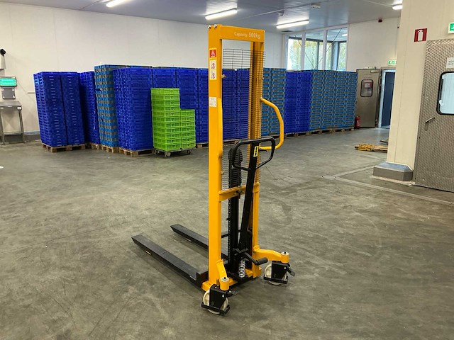 2023 manutan a170141 handstacker - afbeelding 7 van  12