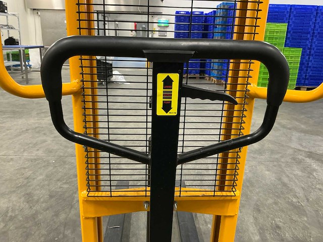 2023 manutan a170141 handstacker - afbeelding 10 van  12