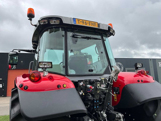 2023 massey ferguson 5s.115 vierwielaangedreven landbouwtractor - afbeelding 10 van  43