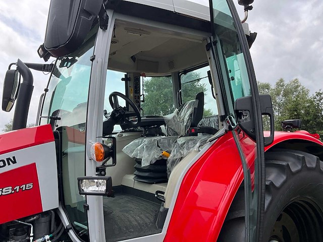 2023 massey ferguson 5s.115 vierwielaangedreven landbouwtractor - afbeelding 19 van  43