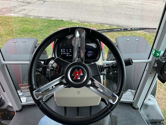 2023 massey ferguson 5s.115 vierwielaangedreven landbouwtractor - afbeelding 22 van  43