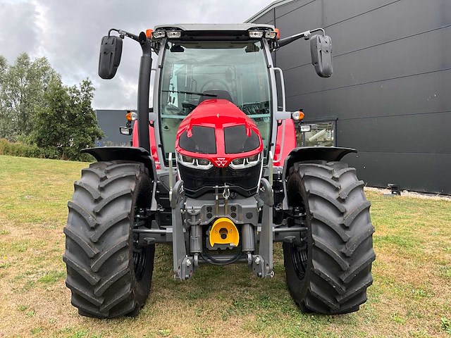 2023 massey ferguson 5s.115 vierwielaangedreven landbouwtractor - afbeelding 23 van  43