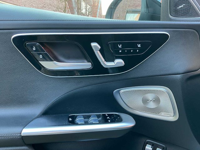 2023 mercedes-benz c-klasse estate 300 e 4matic amg ln personenauto - afbeelding 23 van  39
