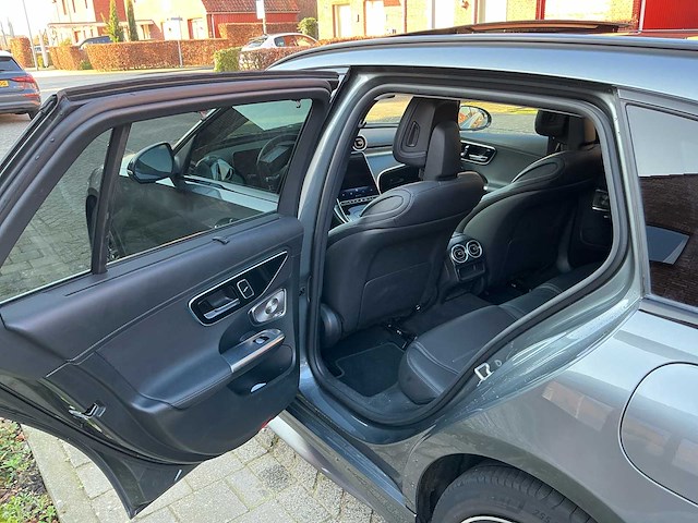 2023 mercedes-benz c-klasse estate 300 e 4matic amg ln personenauto - afbeelding 33 van  39