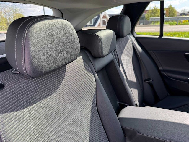 2023 mercedes-benz c-klasse estate 300 e lux. sport pano line jzd-99-s - afbeelding 4 van  20