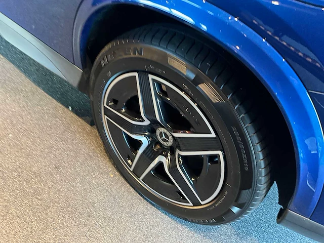 2023 mercedes-benz glc-klasse 300e 4matic amg line personenauto - afbeelding 3 van  36