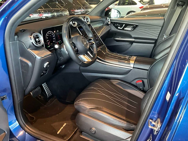2023 mercedes-benz glc-klasse 300e 4matic amg line personenauto - afbeelding 11 van  36