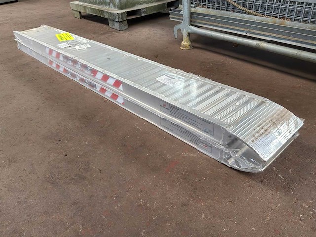 2023 metalmee aluminium rijplaat (2x) - afbeelding 1 van  4