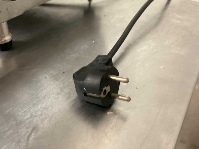 2023 metalpack 325 traysealer - afbeelding 6 van  7
