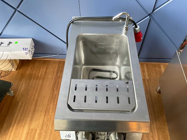 2023 metos d72/10 cpe elektrische kookketel / bain-marie unit - afbeelding 4 van  8