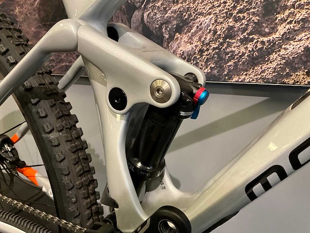 2023 mondraker raze carbon r mountainbike - l - afbeelding 2 van  12