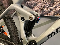 2023 mondraker raze carbon r mountainbike - l - afbeelding 2 van  12