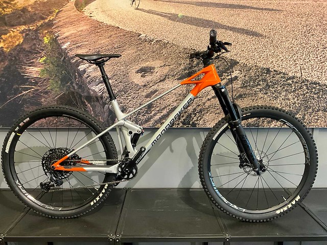 2023 mondraker raze carbon r mountainbike - l - afbeelding 1 van  12