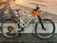 2023 mondraker raze carbon r mountainbike - l - afbeelding 1 van  12