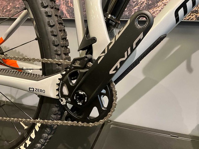 2023 mondraker raze carbon r mountainbike - l - afbeelding 9 van  12