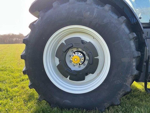 2023 new holland t7.300 vierwielaangedreven landbouwtractor - afbeelding 15 van  44