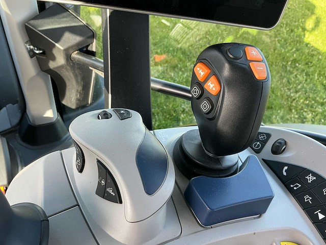 2023 new holland t7.300 vierwielaangedreven landbouwtractor - afbeelding 30 van  44