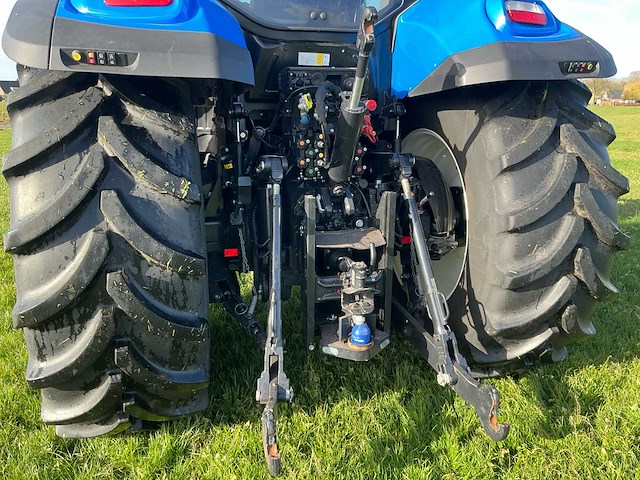 2023 new holland t7.300 vierwielaangedreven landbouwtractor - afbeelding 7 van  30