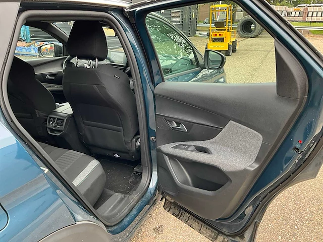 2023 peugeot 3008 1.5hdi personenauto - afbeelding 31 van  46