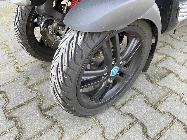 2023 piaggio mp3 300 sport 3 wiel motorfiets - afbeelding 5 van  18