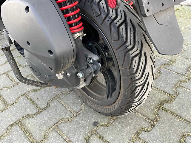 2023 piaggio mp3 300 sport 3 wiel motorfiets - afbeelding 6 van  18