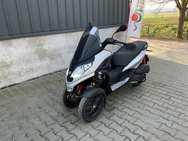2023 piaggio mp3 300 sport 3 wiel motorfiets - afbeelding 1 van  18