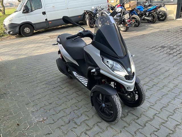 2023 piaggio mp3 300 sport 3 wiel motorfiets - afbeelding 13 van  18