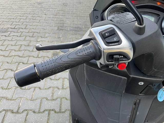 2023 piaggio mp3 300 sport 3 wiel motorfiets - afbeelding 15 van  18
