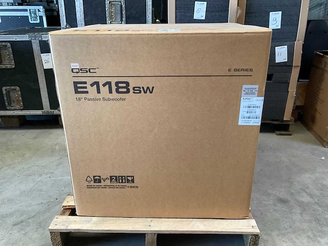 2023 qsc e118 sw passive subwoofer, 18” - afbeelding 1 van  4
