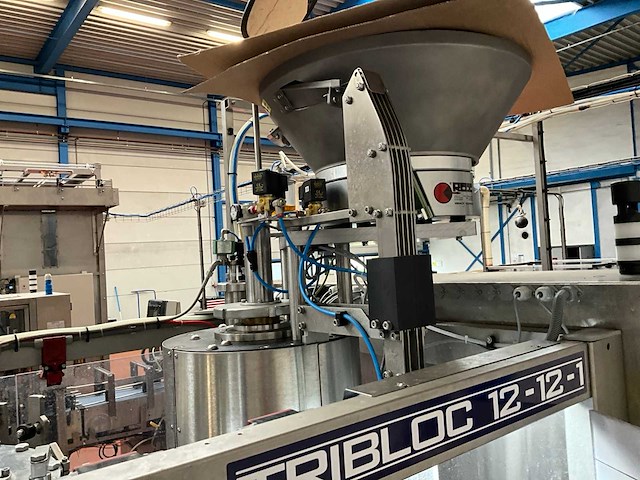 2023 raveco tribloc tr-480-12 automatische flessen bottellijn - afbeelding 6 van  16