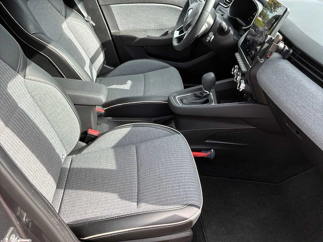 2023 renault clio 1.6 etfh 145 techno personenauto - afbeelding 12 van  18