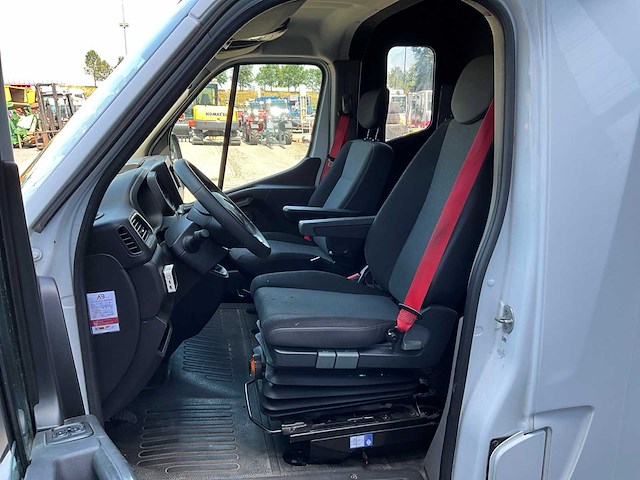 2023 renault master t35 2.3dci paarden truck mtm opbouw - afbeelding 20 van  36