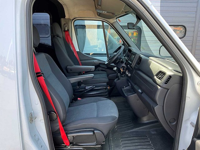 2023 renault master t35 2.3dci paarden truck mtm opbouw - afbeelding 28 van  36