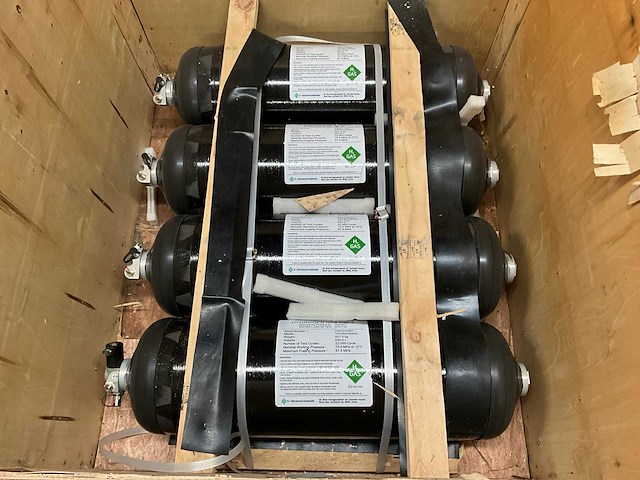 2023 s-advanced materials ta700vh040d koolstofvezel waterstoftank - 40l (4x) - afbeelding 3 van  6