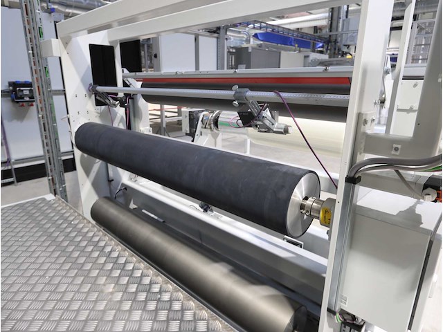 2023 schuur-rol-naar-rol lamineerlijn - afbeelding 6 van  25