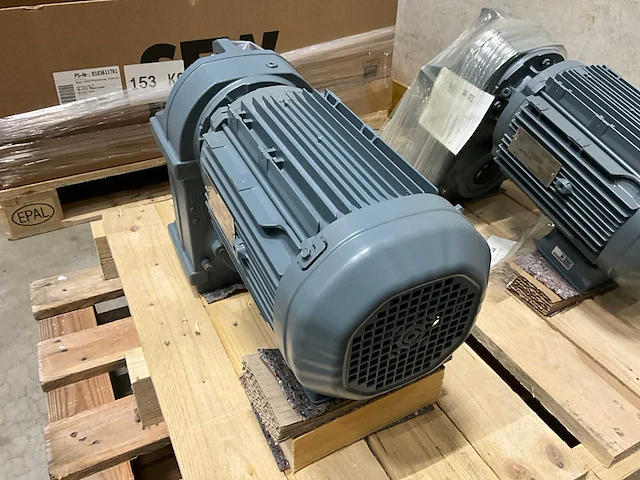 2023 sew-eurodrive fa67 drn100l4 3kw reductiemotor - afbeelding 4 van  5