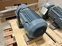 2023 sew-eurodrive fa67 drn100l4 3kw reductiemotor - afbeelding 4 van  5