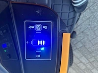 2023 stiga sdst 98 elektrische zitmaaier - afbeelding 3 van  12