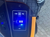 2023 stiga sdst 98 elektrische zitmaaier - afbeelding 11 van  12