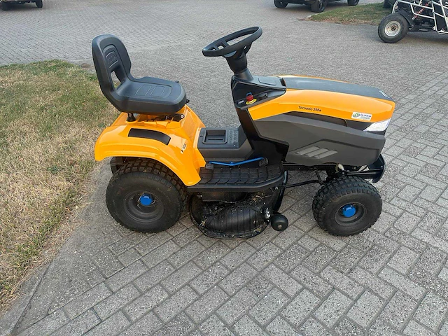 2023 stiga sdst 98 elektrische zitmaaier - afbeelding 6 van  12
