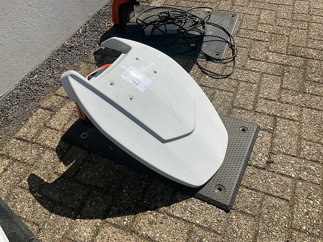2023 stihl ado 402 / 500 robotmaaier dockingstation - afbeelding 2 van  5