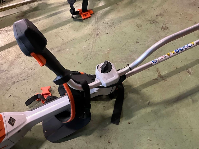 2023 stihl fsa 200 accu bosmaaier - afbeelding 2 van  4