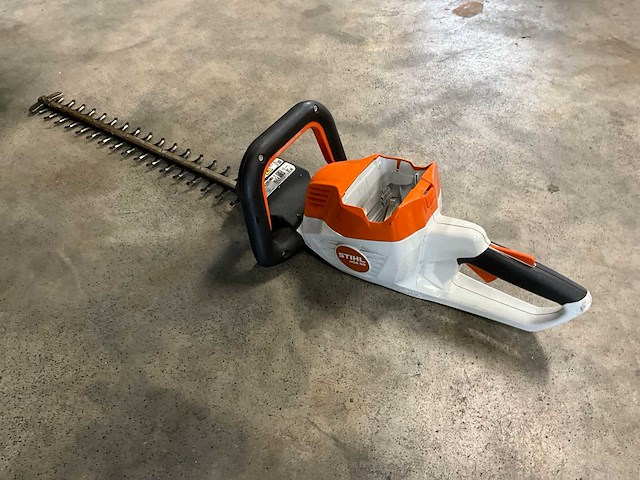 2023 stihl hsa50 heggenschaar - afbeelding 1 van  4