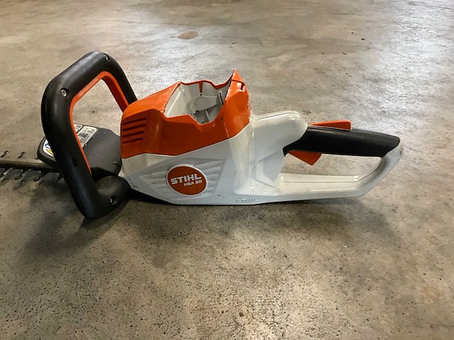 2023 stihl hsa50 heggenschaar - afbeelding 2 van  4