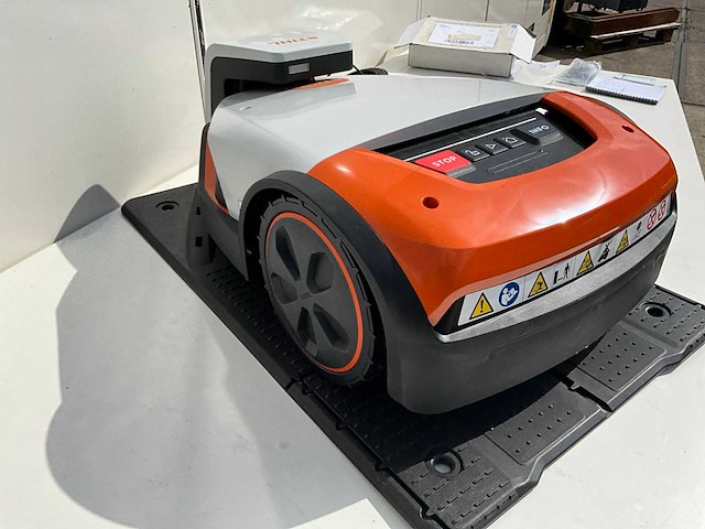 2023 stihl imow 6 robotmaaier - afbeelding 4 van  10