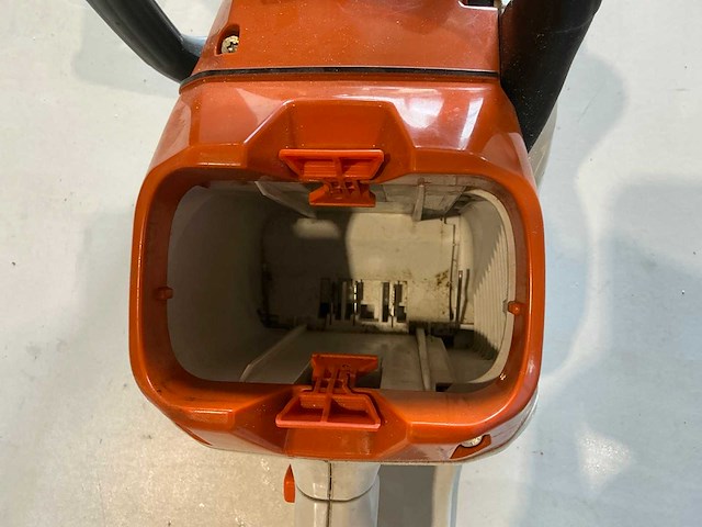 2023 stihl msa220c kettingzaag - afbeelding 3 van  4