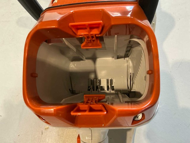 2023 stihl msa220c kettingzaag - afbeelding 3 van  4